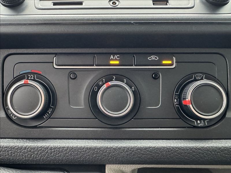 Volkswagen Transporter 2,0 TDI 110kW 4MOT DPH původČR - fotka 41 z 50