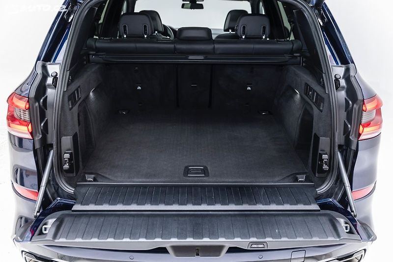 BMW X5 xDrive40d*vzduch*pano*záruka - fotka 26 z 44