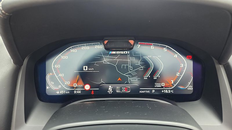 BMW Řada 8 (2023) M850i 4.4 V8 390kW xDrive AT - fotka 20 z 42