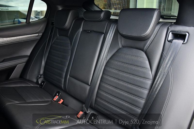 Alfa Romeo Stelvio 2.9V6 Bi-T.382 kW QUADRIFOGLIO - fotka 14 z 55