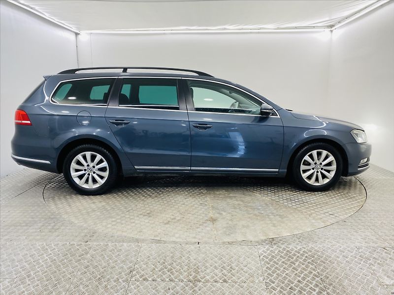 Volkswagen Passat 2,0 TDI DSG 125 kW 4Motion - fotka 24 z 26