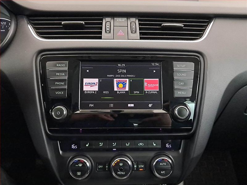 Škoda Octavia (2015) Style 2.0 TDI, 4X4, Xenony - fotka 12 z 16