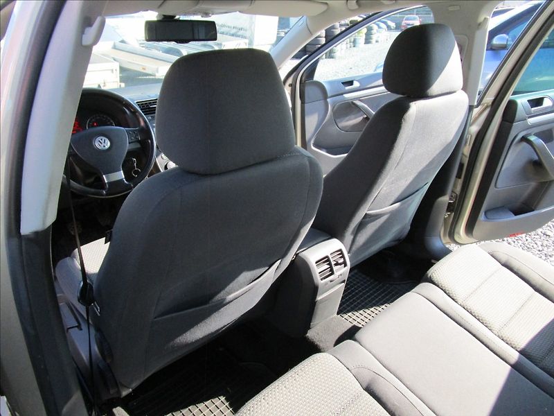 Volkswagen Golf Variant 1.4TSi Sport, aut. Kli - fotka 28 z 42