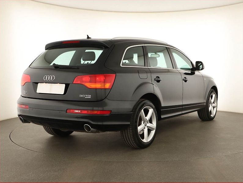 Audi Q7 (2010) S-Line 3.0 TDI, 4X4, Automat - fotka 5 z 17