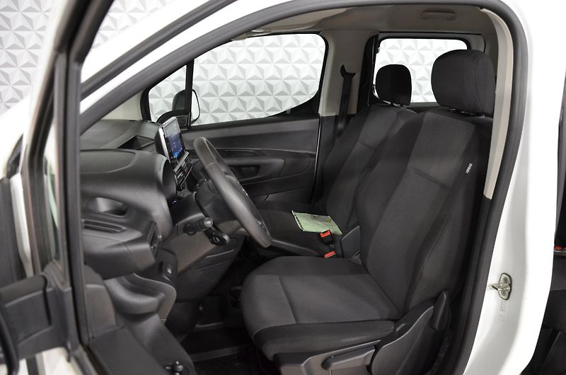 Citroën Berlingo (2022) 1.5BHDi 100 Live Pack - fotka 10 z 15