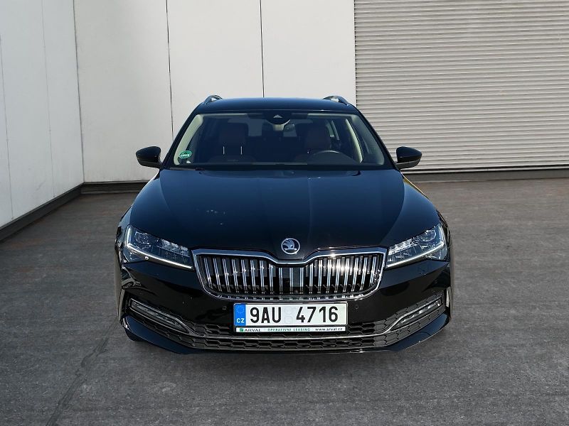 Škoda Superb (2023) L&K 2.0TDI 147kW DSG 4x4 TAŽNÉ - fotka 2 z 11