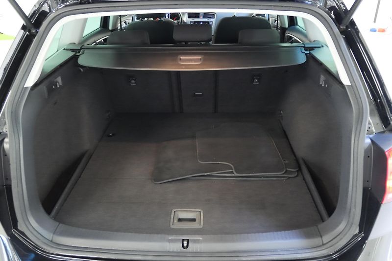 Volkswagen Golf - fotka 15 z 15