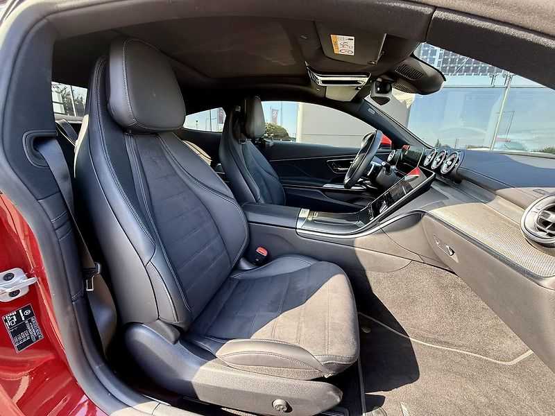 Mercedes-Benz CLE 300 4MATIC kupé Linie AMG - fotka 39 z 46