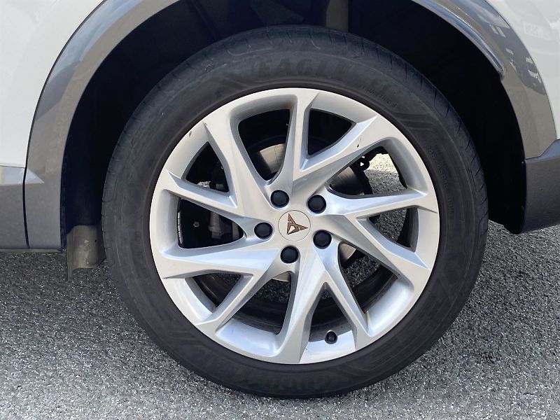 Cupra Formentor (2024) 1.5 TSI DSG - fotka 26 z 30