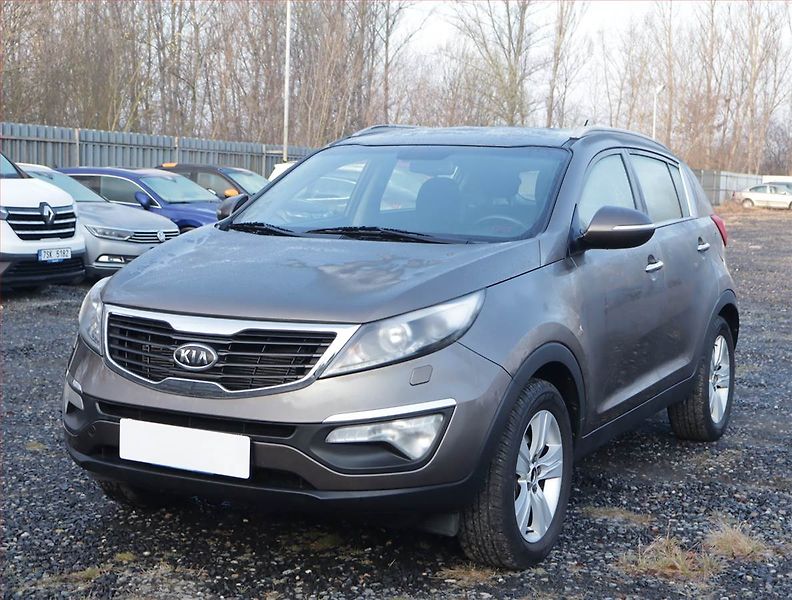 Kia Sportage (2011) 1.6 GDI, Tempomat - fotka 2 z 15