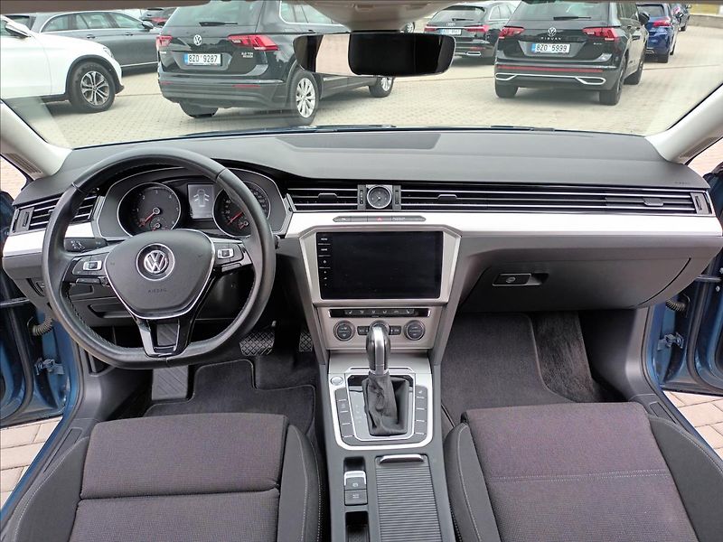 Volkswagen Passat 2,0 TDI,110kw,LED,SERVIS,TAŽNÉ - fotka 11 z 49