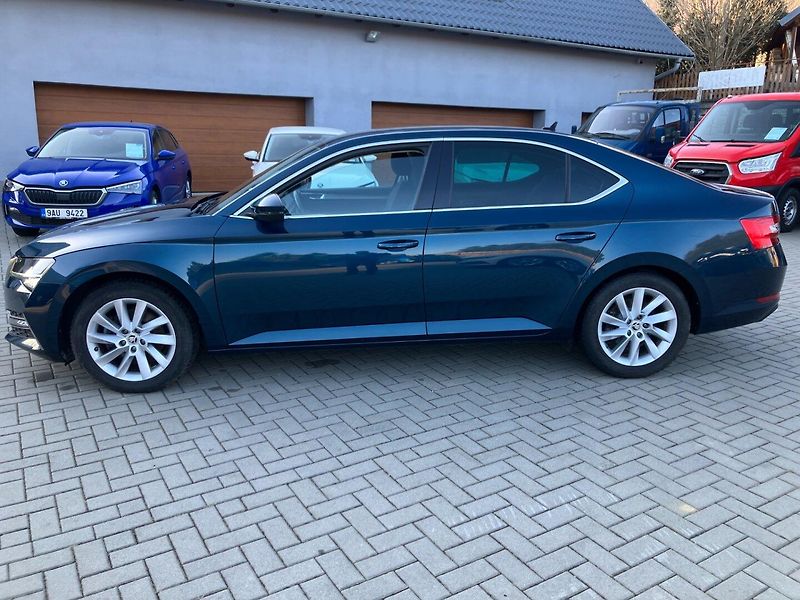 Škoda Superb (2020) IV 1.4PHEV 160 STYLE DSG - fotka 11 z 37