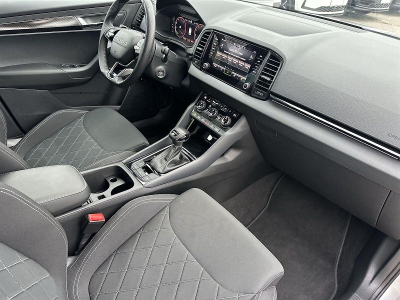 Škoda Karoq (2025) 2.0 TDI 4x4 DSG Sportline - fotka 9 z 33