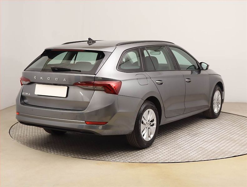 Škoda Octavia (2022) Style 2.0 TDI, Automat, Navi - fotka 5 z 25