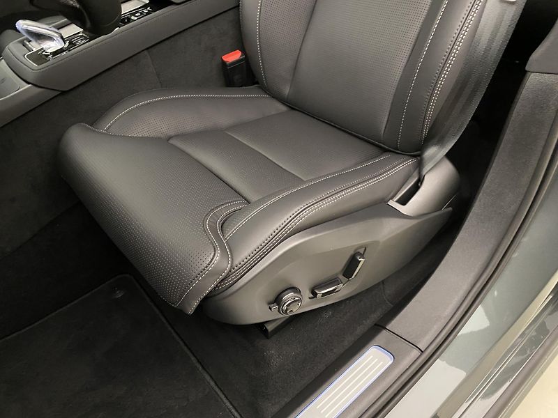 Volvo XC90 (2026) B5 AWD AUT BRIGHT PLUS 7míst - fotka 30 z 73
