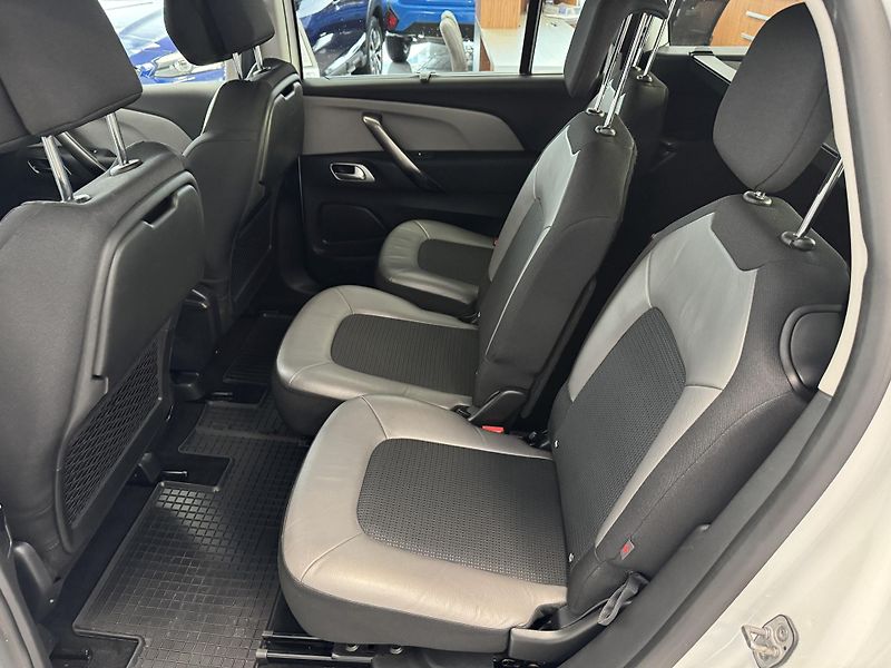 Citroën Grand C4 SpaceTourer 1.5 Blue HDi 130 EAT8 Shine P. - fotka 18 z 53