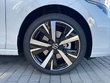 Volkswagen Golf (2025) 1,5 TSI eHybrid 150 kW 6DSG  P - náhled 12