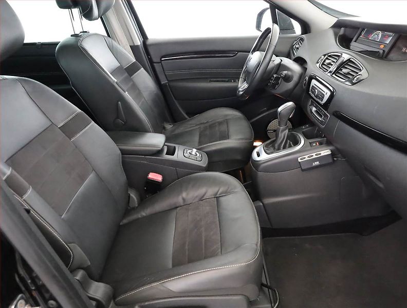 Renault Grand Scénic (2015) Bose 2.0 dCi, Automat, 7 míst - fotka 7 z 17