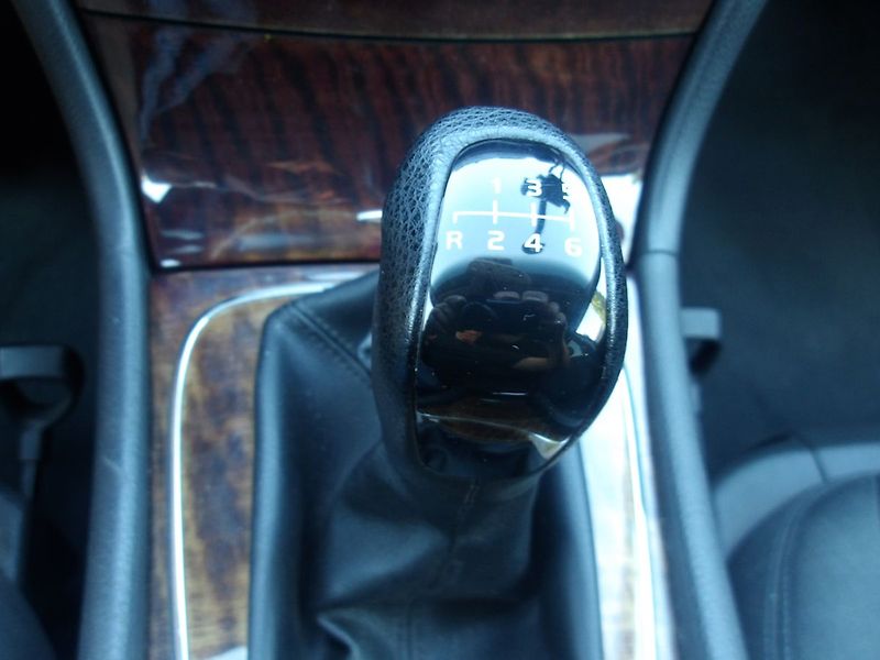 Mercedes-Benz Třídy E 2,2CDi - fotka 26 z 26