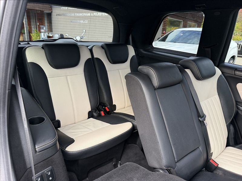 Mercedes-Benz GL 350 CDI 4Matic AMG - fotka 26 z 30