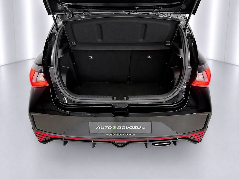 Hyundai i20 N 1.6 T-GDI PHANTOM BLACK, LED - fotka 25 z 25