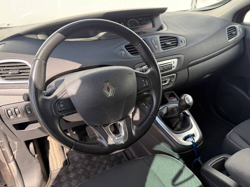 Renault Scénic (2016) 1.6 dCi 96 kW Expression - fotka 8 z 21