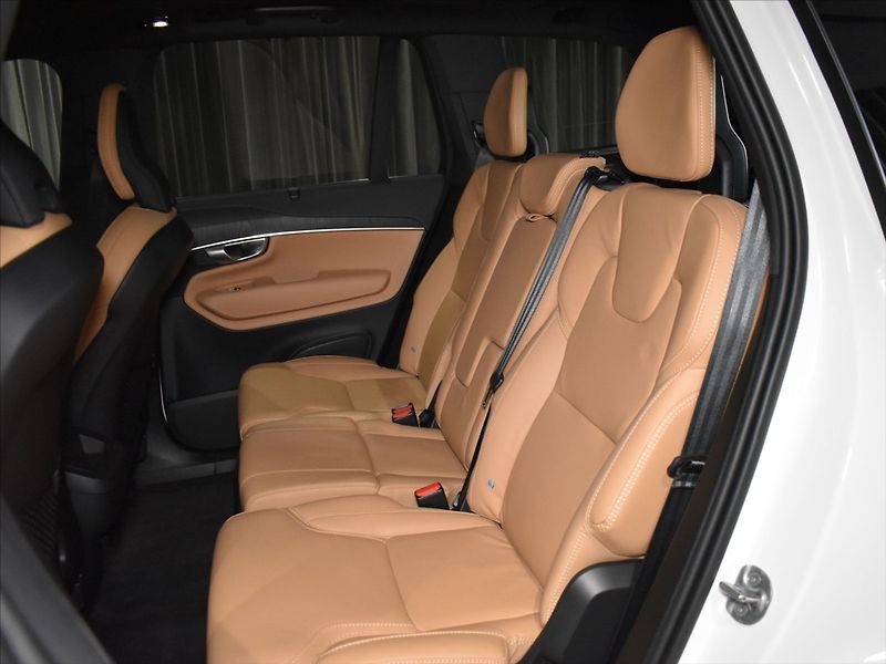 Volvo XC90 2,0 B5 AWD Plus Pano,Ventilace - fotka 10 z 26