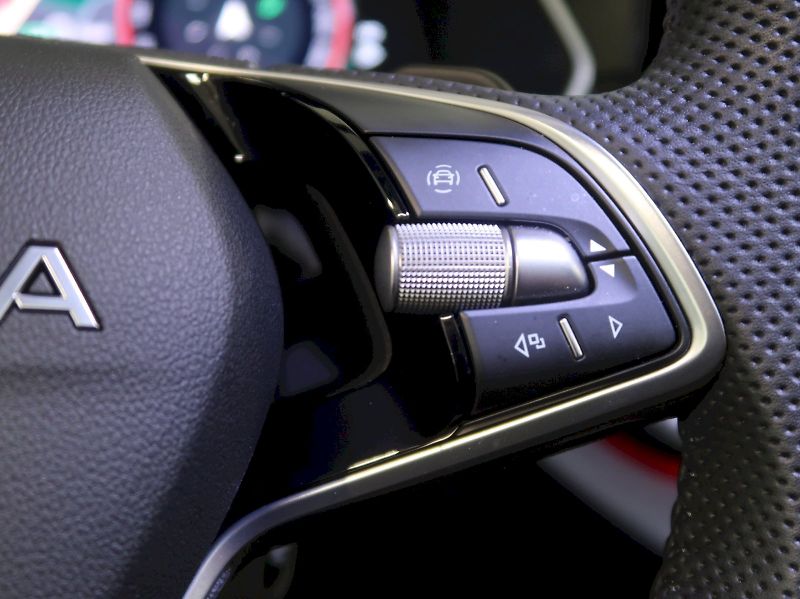 Škoda Octavia (2025) SPORTLINE 2.0TSI 150KW 4x4 DSG - fotka 22 z 44