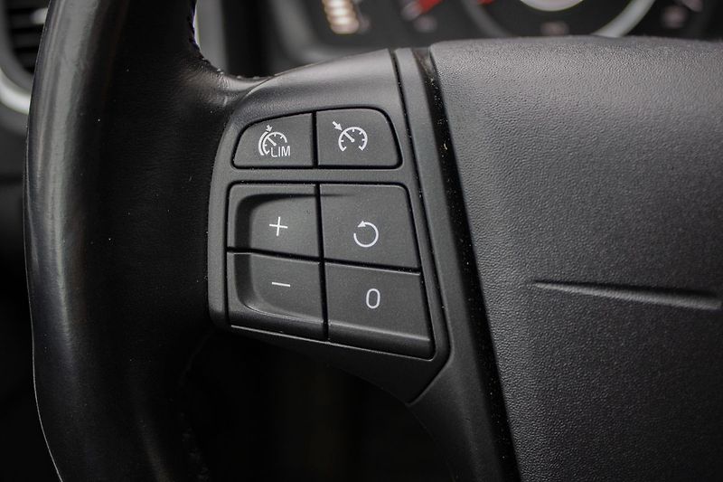 Volvo V60 - fotka 19 z 36