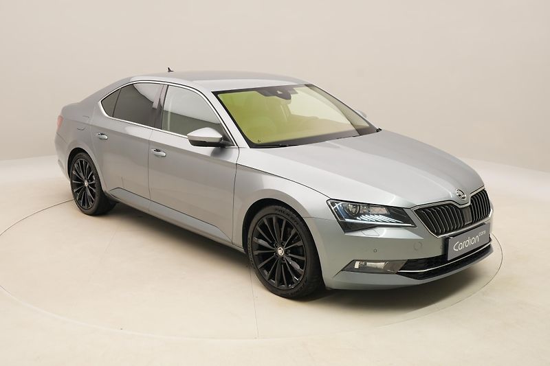Škoda Superb 2.0TDI 140kW STYLE 4x4 DSG CZ - fotka 16 z 52