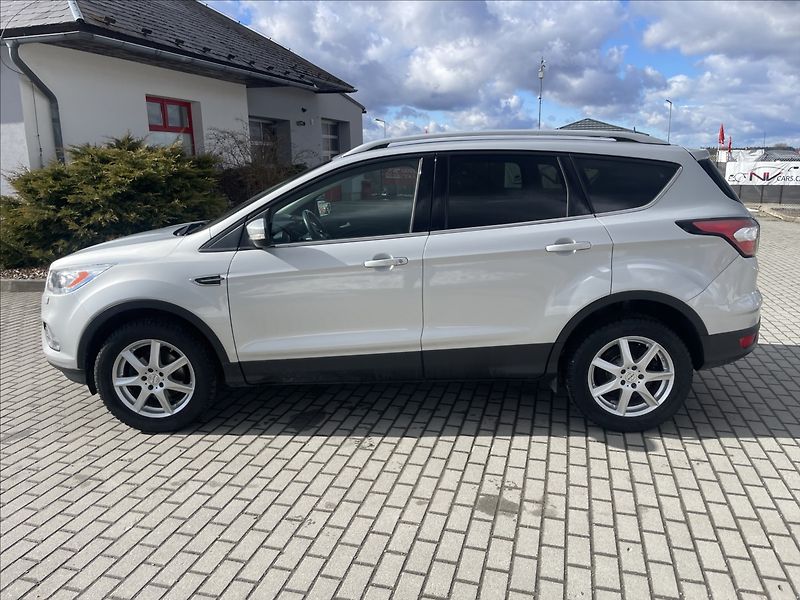 Ford Kuga 1,5 EcoBoost 110kw Tažné CZaut - fotka 2 z 30
