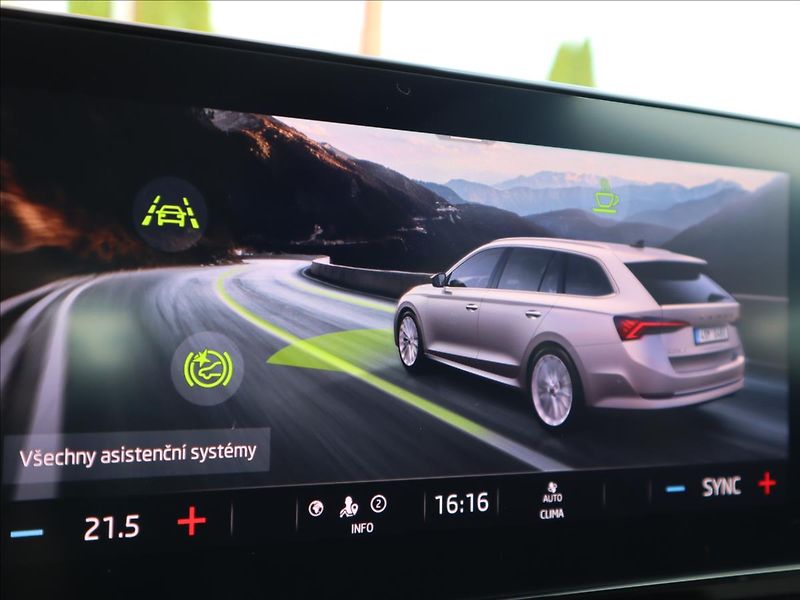 Škoda Octavia 1,5 TSi 110kW Selection ParkPi - fotka 27 z 38