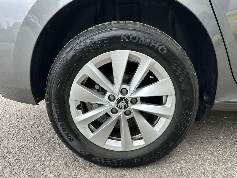 Škoda Kamiq (2025) 1.0 TSI Selection - fotka 27 z 31