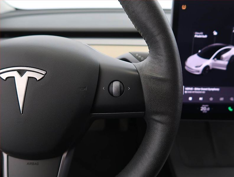 Tesla Model 3 (2021) Long Range 4WD 79kWh, SoH 81% - fotka 29 z 33