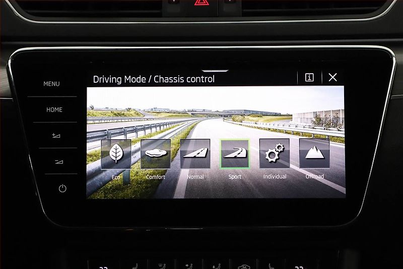 Škoda Superb (2022) Scout 2.0 TDI - fotka 16 z 20