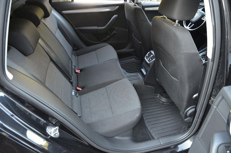 Škoda Octavia (2014) 2.0 TDi 110kW DSG AMB./ TAŽNÉ - fotka 11 z 33
