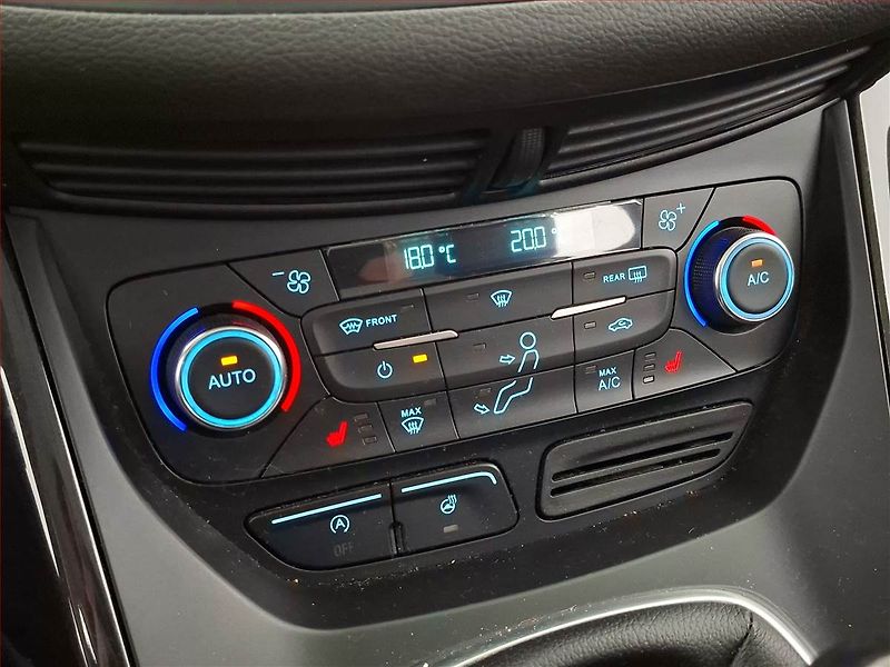 Ford Kuga (2018) 1.5 EcoBoost, Navi, Tempomat - fotka 17 z 20