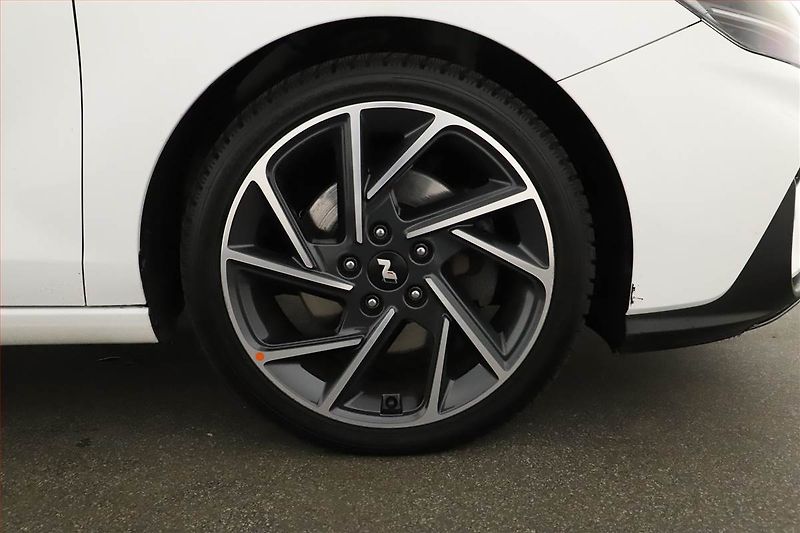 Hyundai i30 (2022) N-Line 1.5 T-GDI MHEV, ČR - fotka 21 z 21