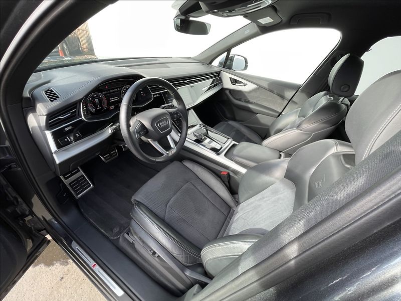 Audi Q7 3,0 50 TDI quattro S line - fotka 5 z 23