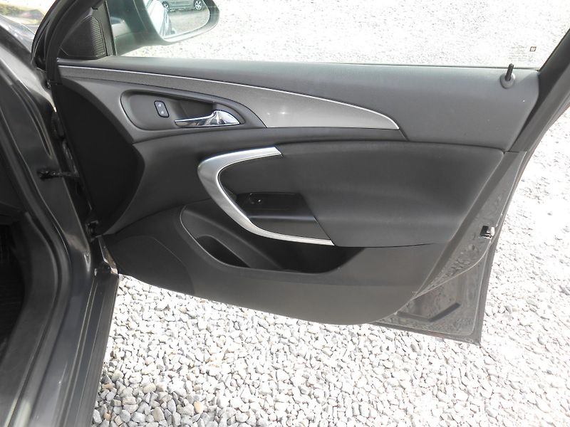 Opel Insignia 1.8I,klima,výhřev,KOUPENO V ČR - fotka 13 z 30