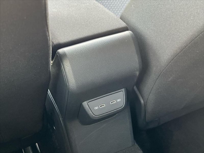 Volkswagen Taigo 1,0 TSi 85kW LIFE - fotka 21 z 26