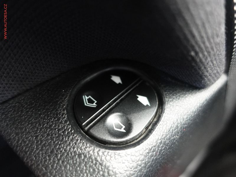 Ford Fiesta (2007) 1.3i, 2.maj,ČR, AC, STK2/28 - fotka 14 z 17
