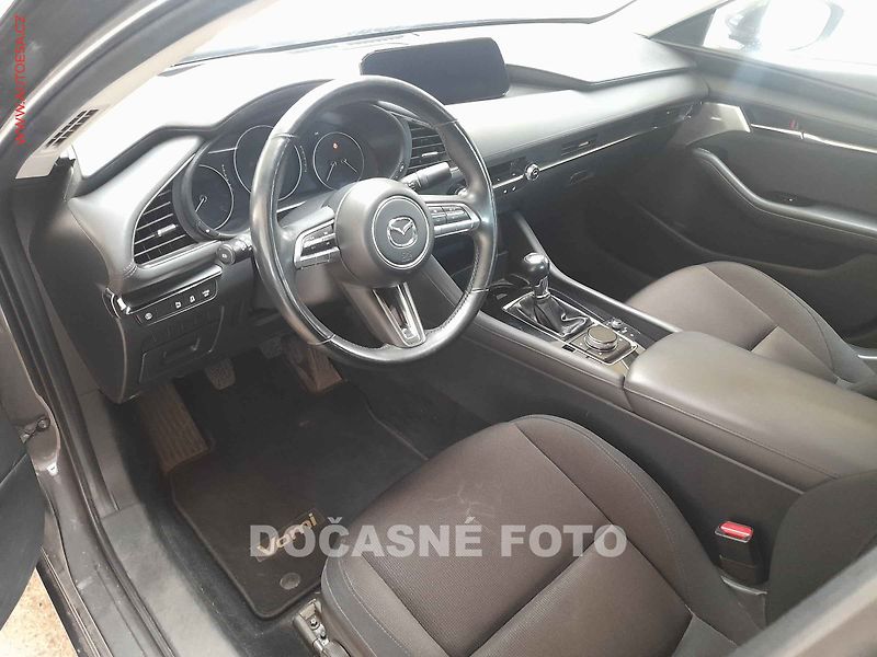 Mazda 3 (2020) 2.0i, 1.maj,ČR, servis.kniha - fotka 3 z 3