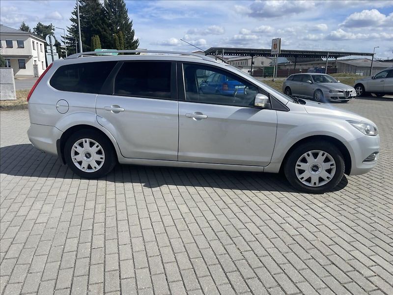 Ford Focus 1,8 i 16V 92kw LPG Titanium - fotka 5 z 29