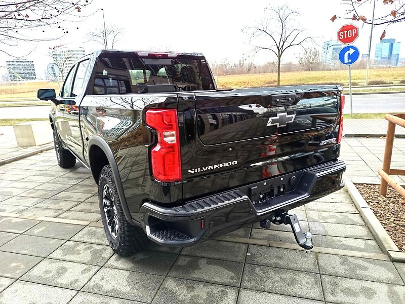 Chevrolet Silverado (2025) ZR2, rezervováno - fotka 4 z 19