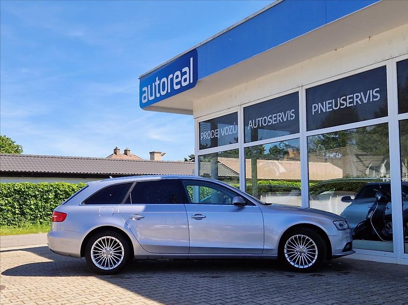 Audi A4 Avant 2,0 d ALUKOLA AUTOKLIMA - fotka 6 z 28