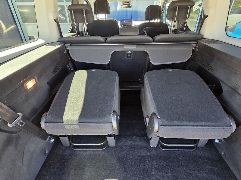 Peugeot Rifter (2024) 1.5BHDi 130 LONG GT EAT8 - fotka 13 z 32
