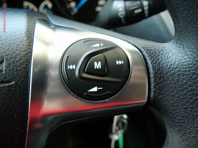 Ford C-MAX (2012) 1.6i, 2.maj,ČR, Klima - fotka 16 z 20