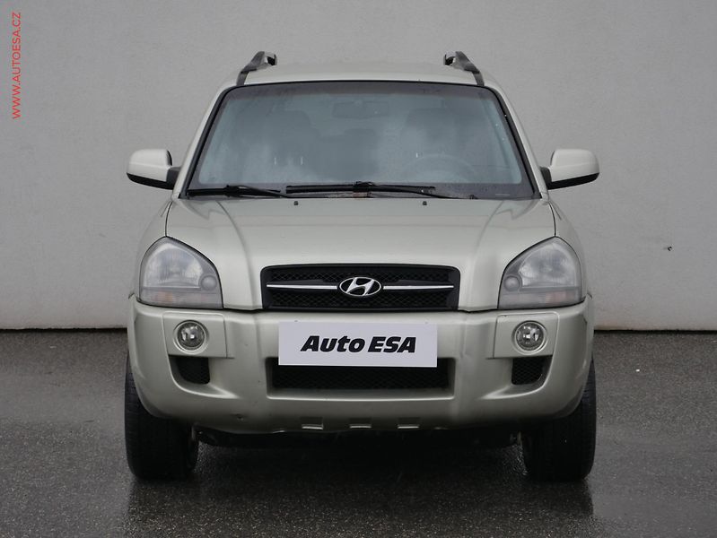 Hyundai Tucson (2005) 2.0CRDi 4x4, TZ, výhř.sed. - fotka 2 z 17
