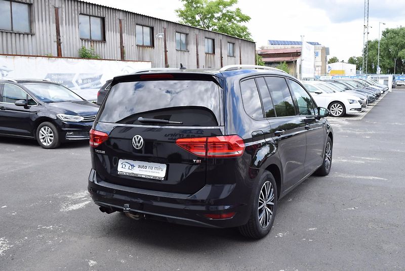 Volkswagen Touran (2017) 1.4TSI 110kw CLBMT TAŽ NAV APP - fotka 7 z 50